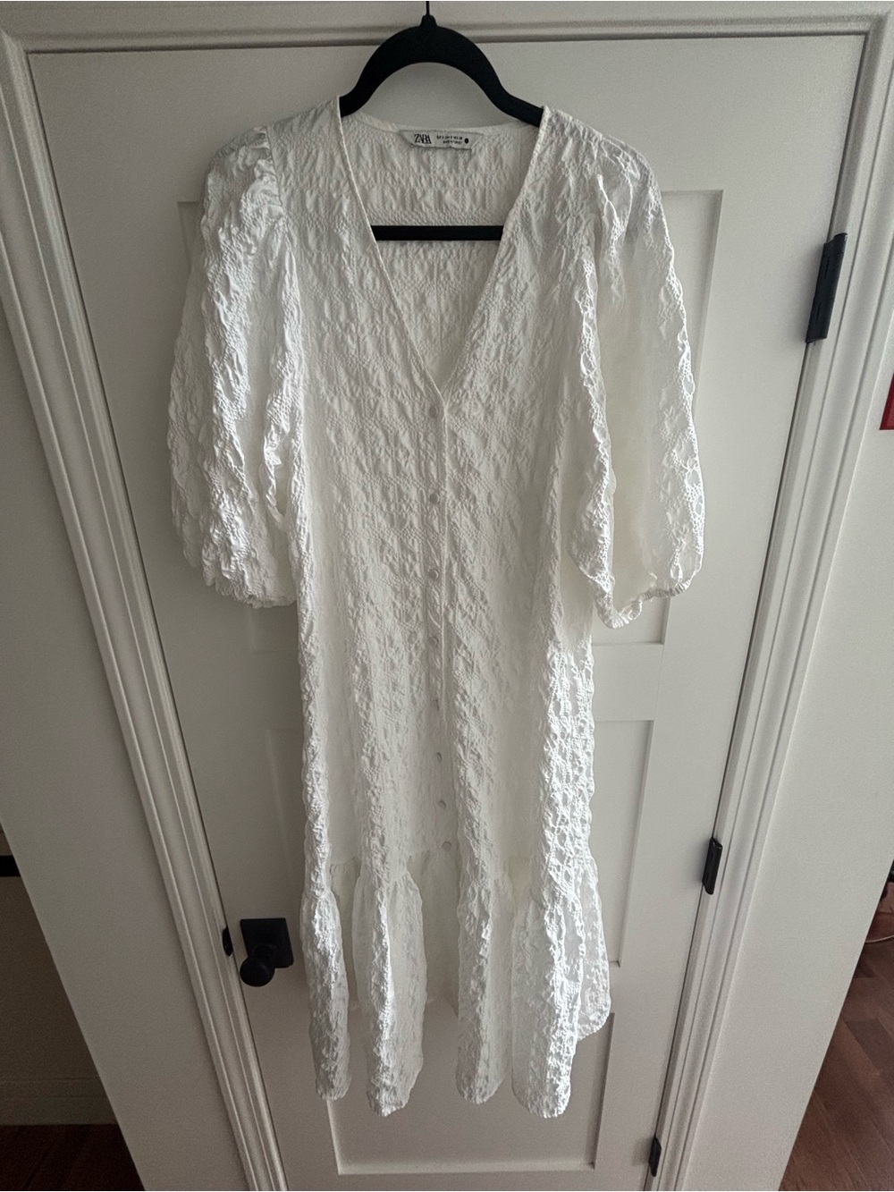 Zara White Textured V-Neck Midi Dress with Puff Sleeves